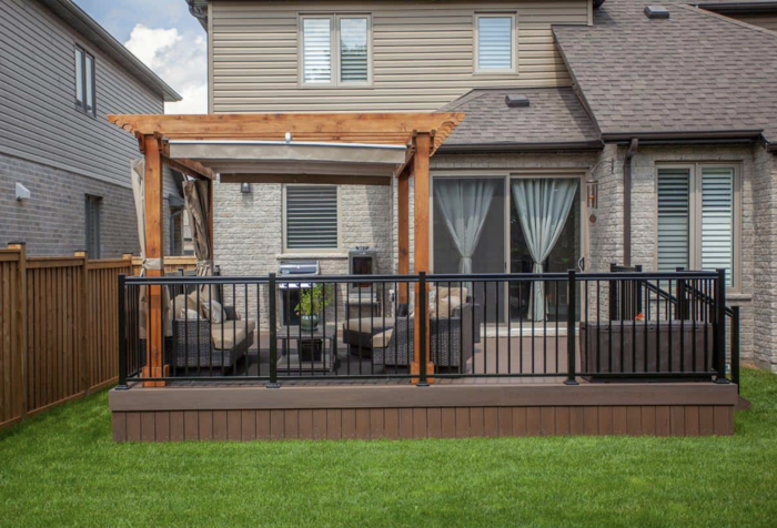 TruNorth Tropical Walnut Composite Deck Project Image